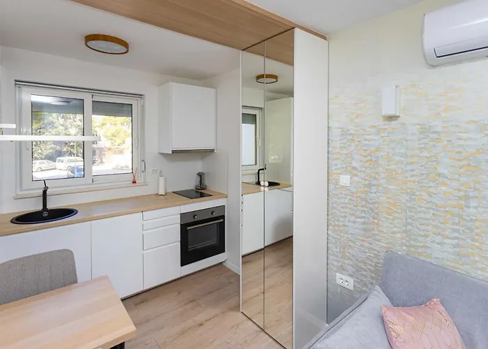 Nada Apartment Split