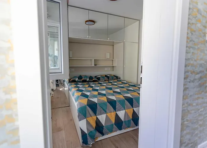 Nada Apartment Split